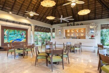هتل Iberostar Waves Quetzal