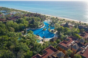 هتل Iberostar Waves Quetzal