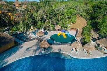 هتل Iberostar Waves Quetzal
