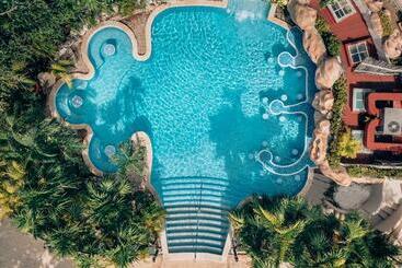 هتل Iberostar Waves Quetzal