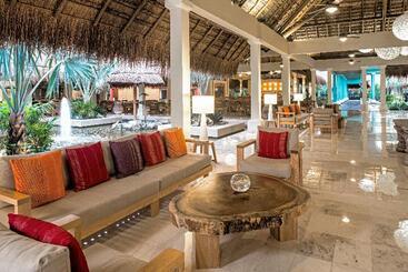هتل Iberostar Waves Quetzal