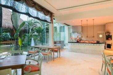 هتل Iberostar Waves Quetzal