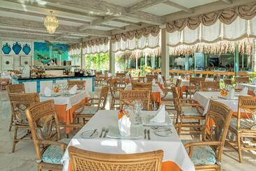 هتل Iberostar Waves Quetzal