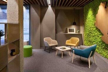 هتل Ibis Styles Pamplona Noain