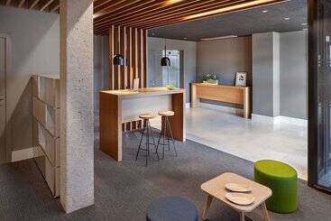 هتل Ibis Styles Pamplona Noain