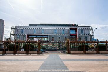هتل Ibis Styles Pamplona Noain