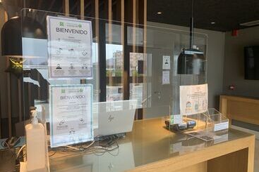 هتل Ibis Styles Pamplona Noain