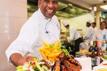 Onomo Hotel Cape Town – Inn On The Square