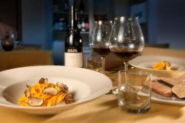 هتل Ristorante I Castelli