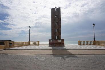 ホテル Rompeolas Playa
