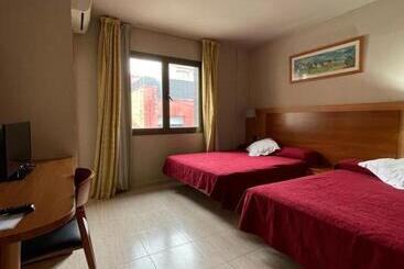 هتل Sant Celoni