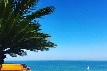 هتل Select Suites & Spa Apartments