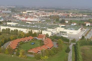 هتل Serravalle Golf