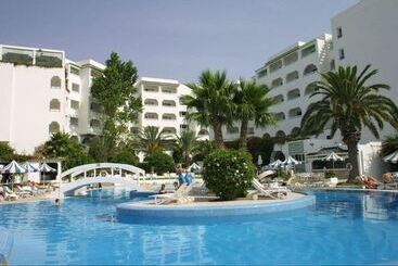 هتل Sol Azur Beach