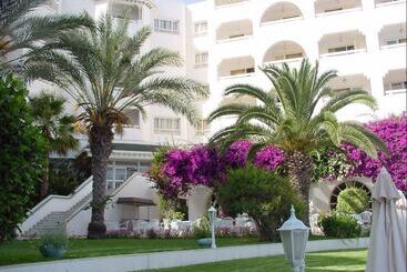 هتل Sol Azur Beach