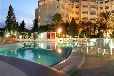 هتل Sol Azur Beach