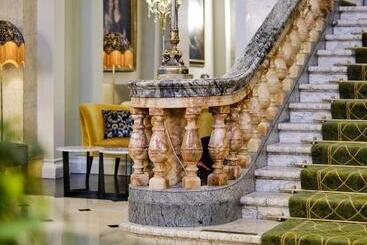 هتل The Clermont London Victoria