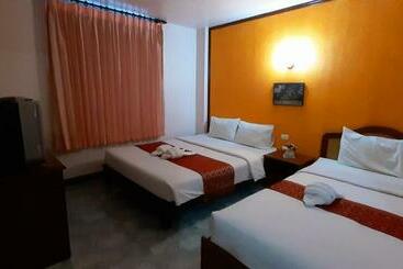 هتل Thepparat Lodge Krabi