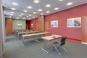 هتل Wolfsburg Centrum, Affiliated By Melia
