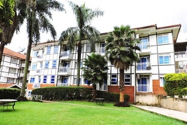Mosa Court Suites