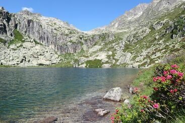 住所  Garden & City Cauterets Balneo