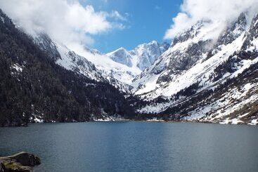 住所  Garden & City Cauterets Balneo