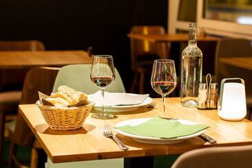 住所  Garden & City Cauterets Balneo