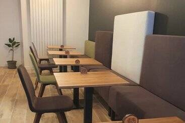 住所  Garden & City Cauterets Balneo