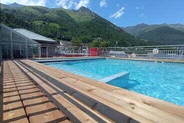 住所  Garden & City Cauterets Balneo