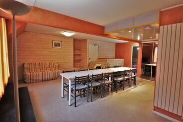 住所  Garden & City Cauterets Balneo