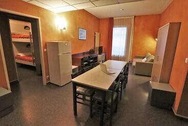 住所  Garden & City Cauterets Balneo