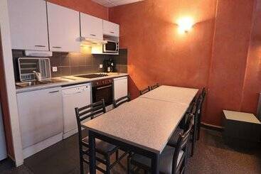 住所  Garden & City Cauterets Balneo