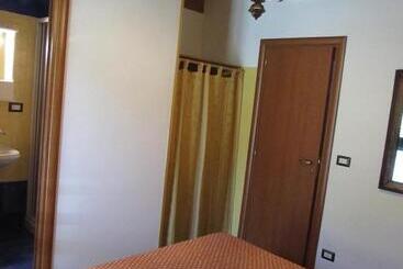 تختخواب و صبحانه Antico Palazzo