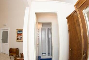 تختخواب و صبحانه Casa Catalano