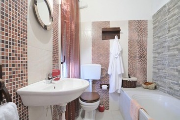 تختخواب و صبحانه La Casa Di Evita
