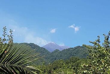تختخواب و صبحانه La Casita Dell Etna