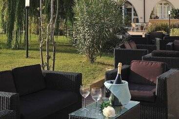 Резиденция Villaggio Turistico Le Meridiane
