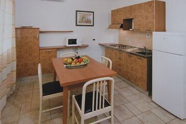 Резиденция Villaggio Turistico Le Meridiane