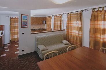 Резиденция Villaggio Turistico Le Meridiane