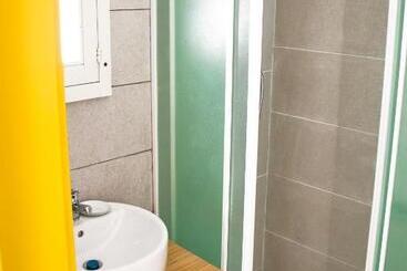 تختخواب و صبحانه 26 Urban Guest House