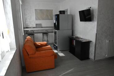 تختخواب و صبحانه Albano Station Rooms