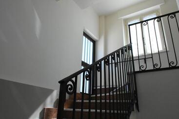 تختخواب و صبحانه Albano Station Rooms
