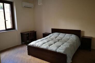 تختخواب و صبحانه Backpackers