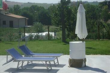 هتل روستایی Azienda Agrituristica Cluana