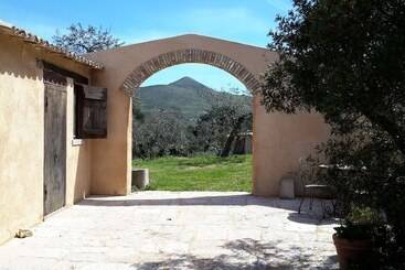 Hotel Rural La Torre Rossa
