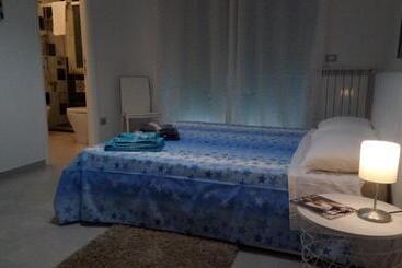 تختخواب و صبحانه Casa Dell Artista 2