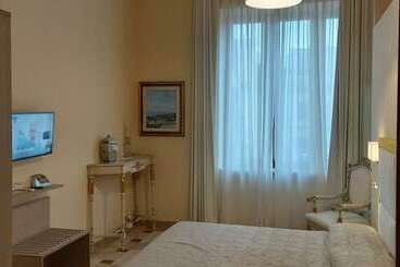 تختخواب و صبحانه Dimora Charleston Lecce Parcheggio Privato In Loco Gratis