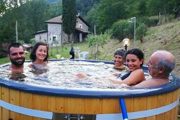 هتل روستایی Agriturismo Di Là Dall Acqua