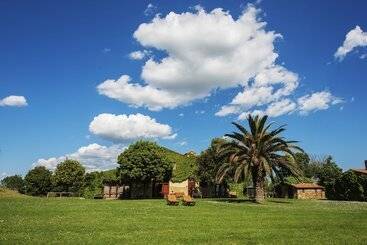 هتل روستایی La Selva