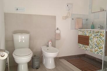 تختخواب و صبحانه La Casa Di Aneupe